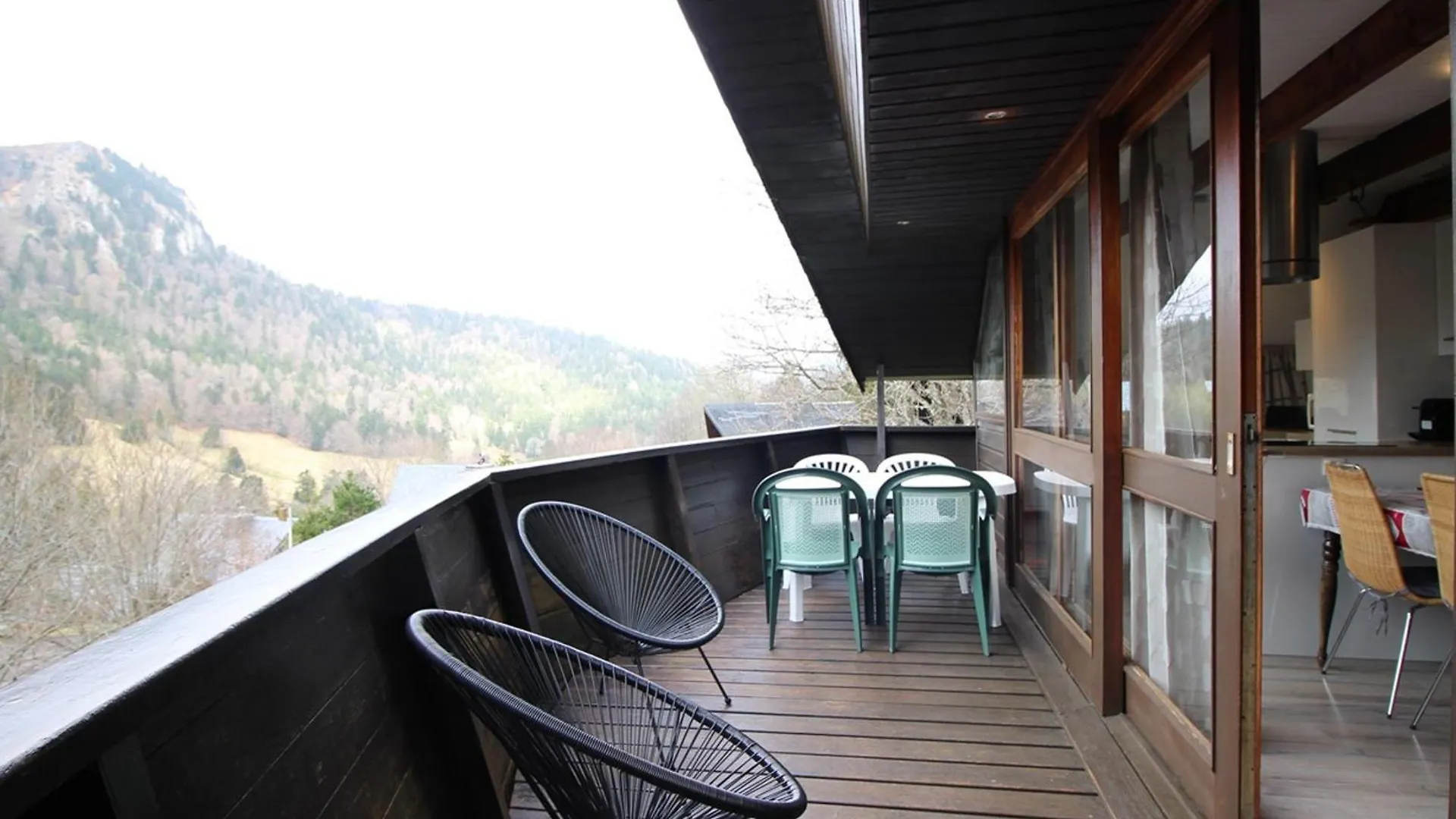 Mont-Dore : Chalet Agreable Avec Wifi Pour 9 Personnes - Fr-1-608-88