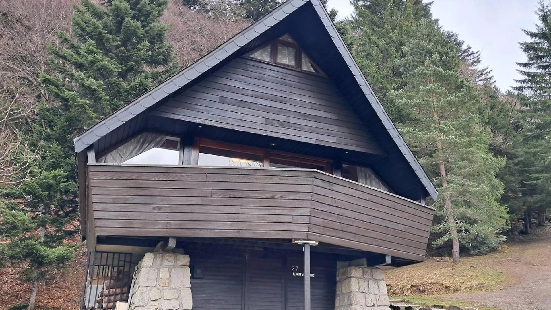 Mont-Dore : Chalet Agreable Avec Wifi Pour 9 Personnes - Fr-1-608-88